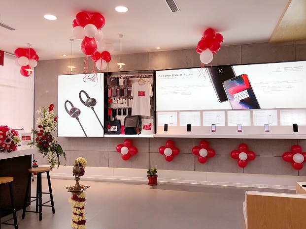 OnePlus open three Exclusive Service Centres in India